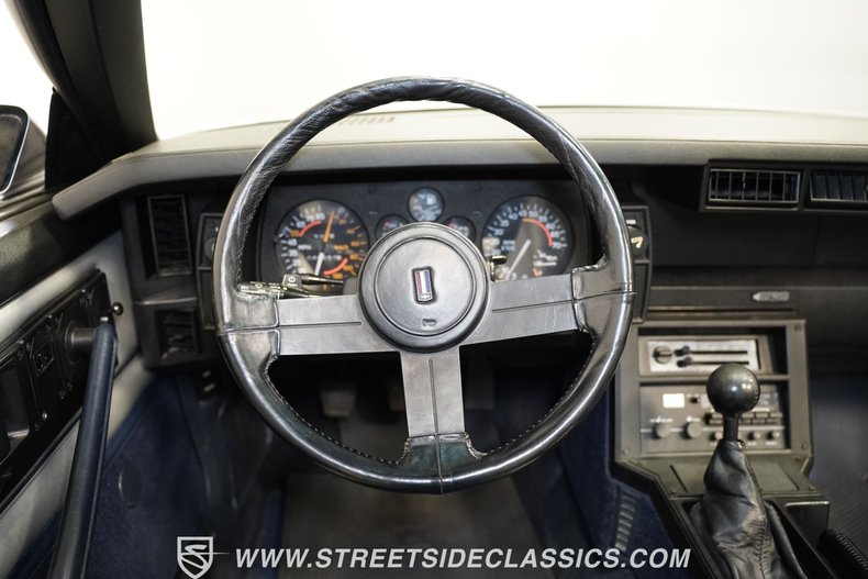 Chevrolet-Camaro-1982-Silver-Blue-16