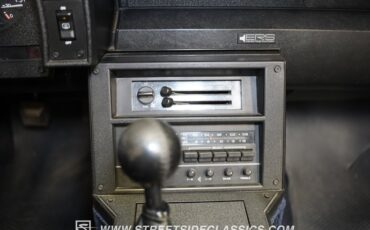 Chevrolet-Camaro-1982-Silver-Blue-17