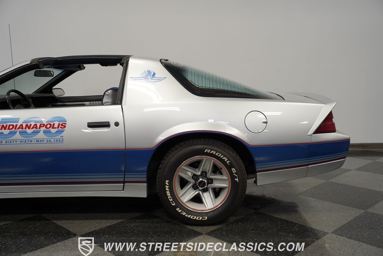 Chevrolet-Camaro-1982-Silver-Blue-2