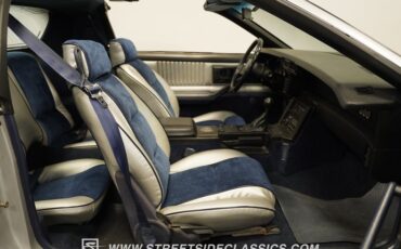 Chevrolet-Camaro-1982-Silver-Blue-23