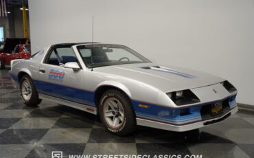 Chevrolet-Camaro-1982-Silver-Blue-26