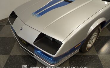 Chevrolet-Camaro-1982-Silver-Blue-27