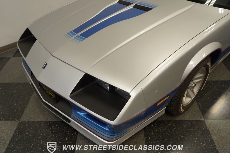 Chevrolet-Camaro-1982-Silver-Blue-27