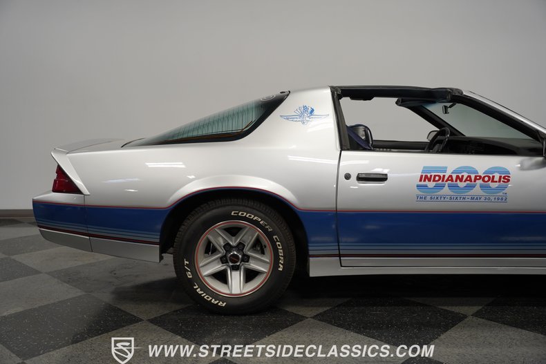 Chevrolet-Camaro-1982-Silver-Blue-34