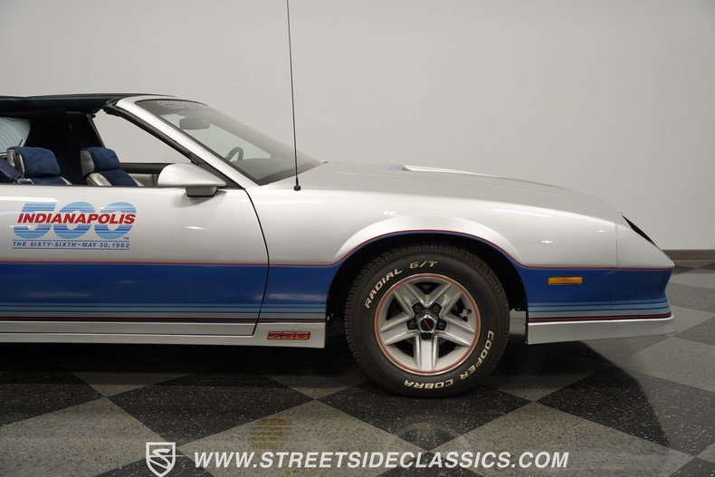 Chevrolet-Camaro-1982-Silver-Blue-35