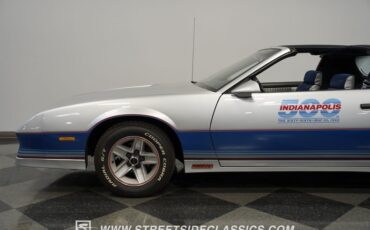 Chevrolet-Camaro-1982-Silver-Blue-47
