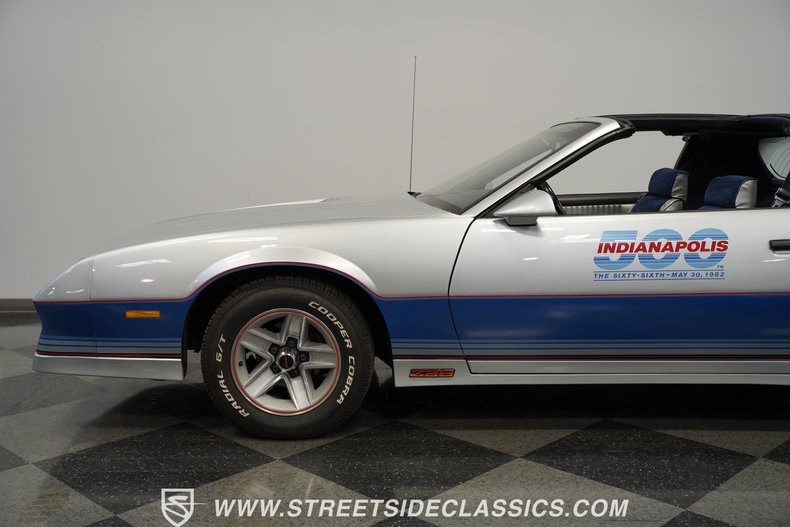 Chevrolet-Camaro-1982-Silver-Blue-47