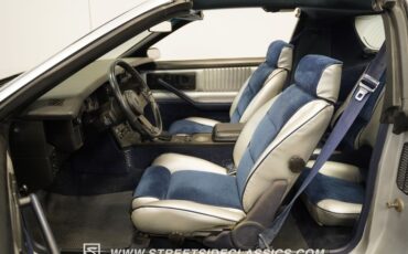 Chevrolet-Camaro-1982-Silver-Blue-49
