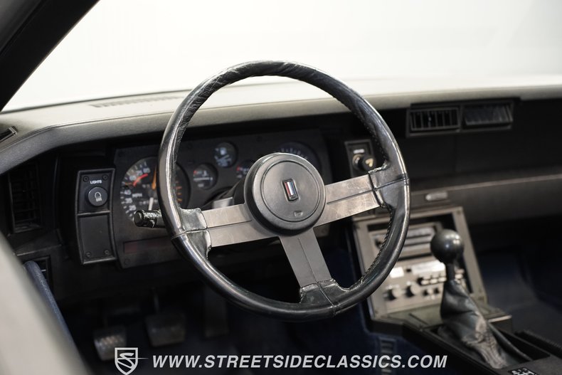 Chevrolet-Camaro-1982-Silver-Blue-7