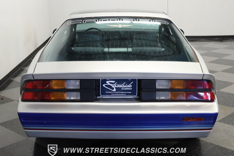 Chevrolet-Camaro-1982-Silver-Metallic-Silver-13