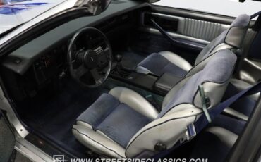 Chevrolet-Camaro-1982-Silver-Metallic-Silver-2