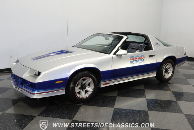 Chevrolet-Camaro-1982-Silver-Metallic-Silver-3