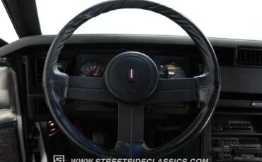 Chevrolet-Camaro-1982-Silver-Metallic-Silver-31