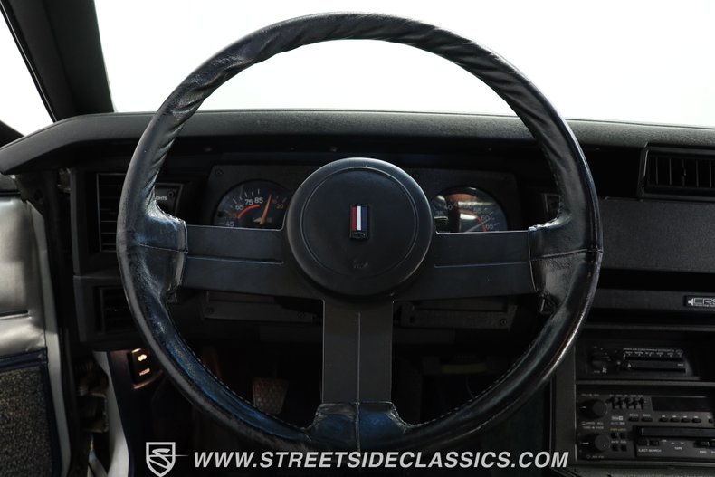 Chevrolet-Camaro-1982-Silver-Metallic-Silver-31