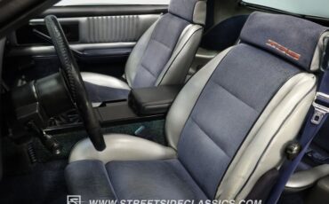 Chevrolet-Camaro-1982-Silver-Metallic-Silver-37