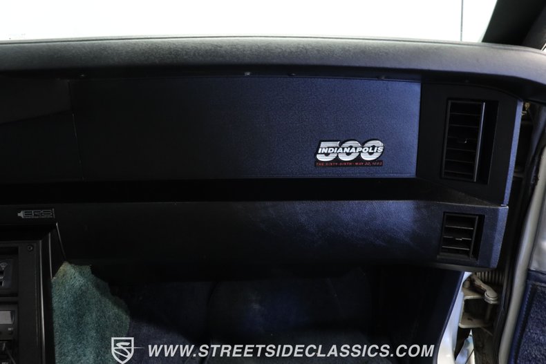 Chevrolet-Camaro-1982-Silver-Metallic-Silver-44