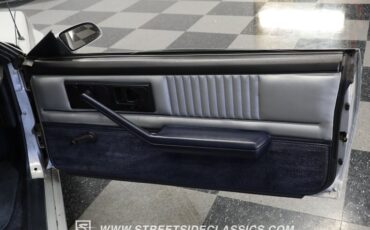 Chevrolet-Camaro-1982-Silver-Metallic-Silver-45