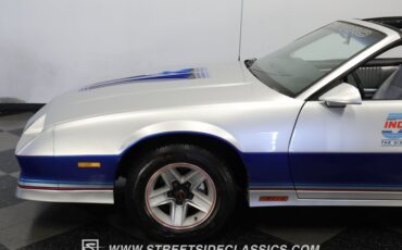 Chevrolet-Camaro-1982-Silver-Metallic-Silver-5