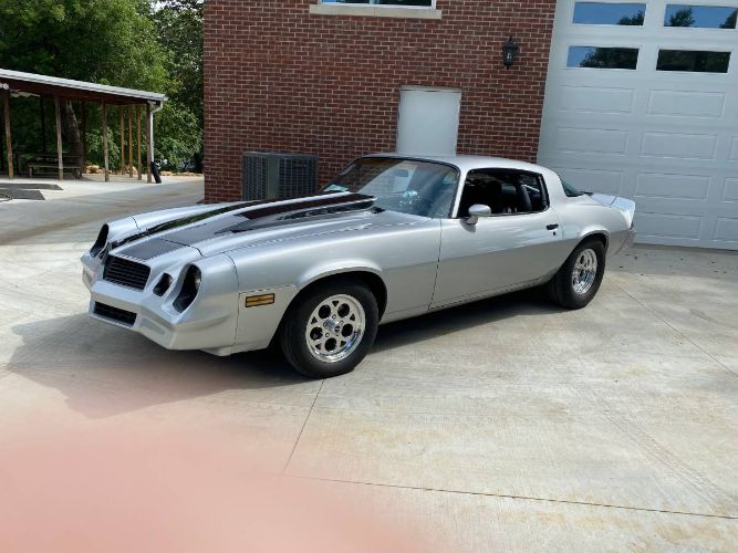 Chevrolet-Camaro-1982-Silver