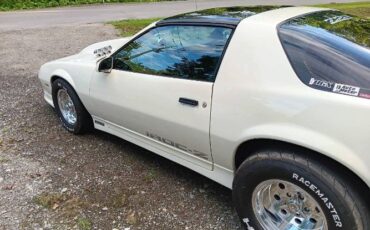 Chevrolet-Camaro-1982-White-10
