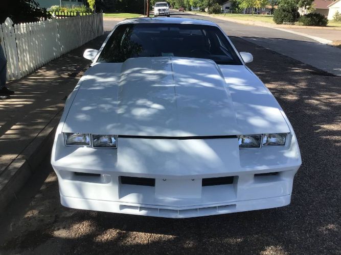Chevrolet-Camaro-1982-White-16
