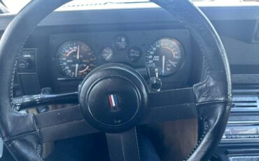 Chevrolet-Camaro-1982-White-2