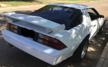 Chevrolet-Camaro-1982-White-3