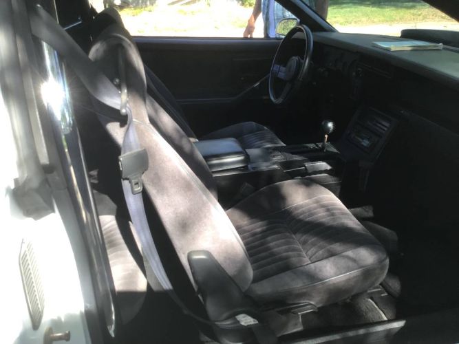 Chevrolet-Camaro-1982-White-9