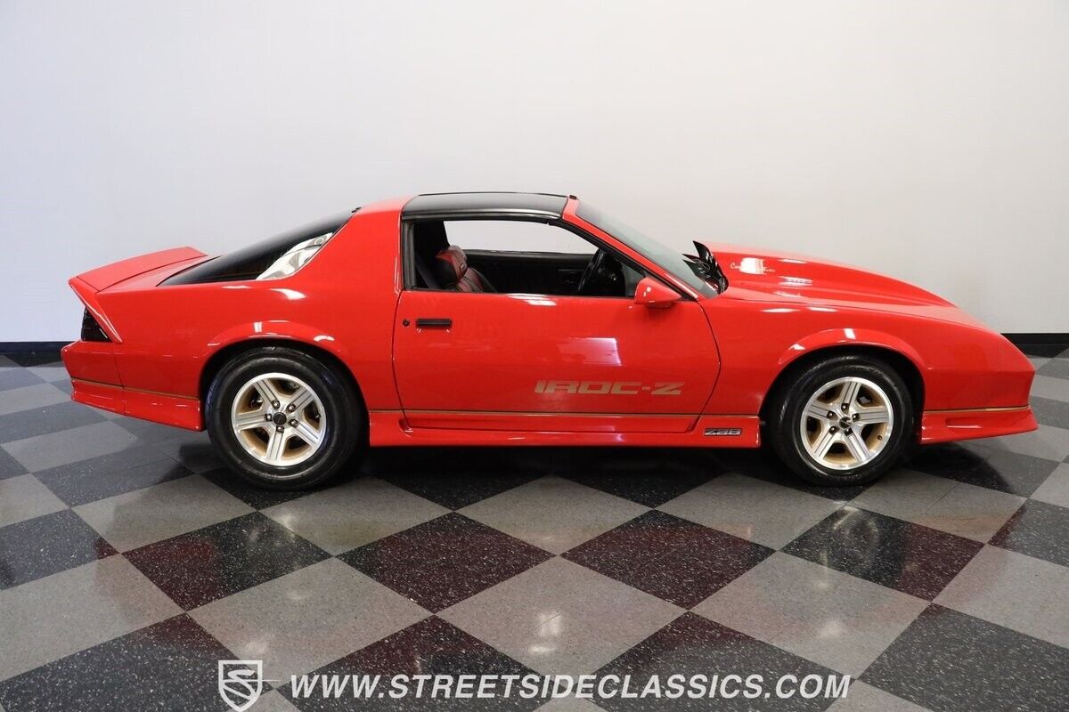 Chevrolet-Camaro-1984-Coupe-12