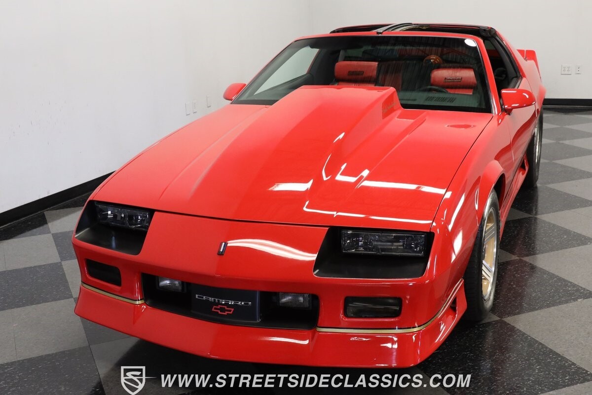 Chevrolet-Camaro-1984-Coupe-16