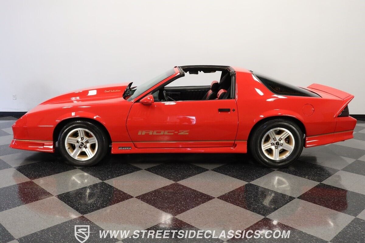 Chevrolet-Camaro-1984-Coupe-2