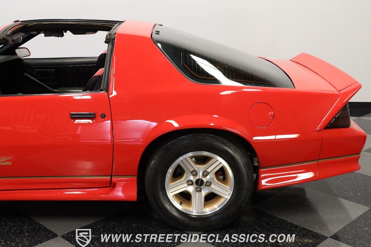 Chevrolet-Camaro-1984-Coupe-23