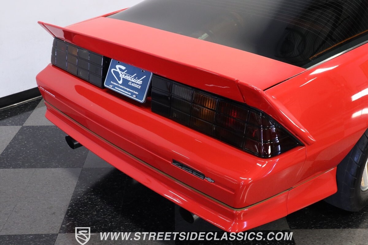 Chevrolet-Camaro-1984-Coupe-24