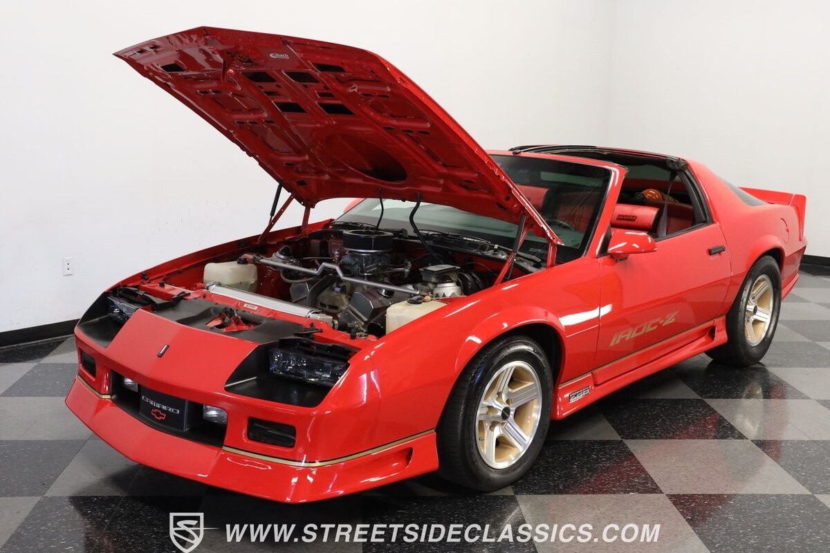 Chevrolet-Camaro-1984-Coupe-29