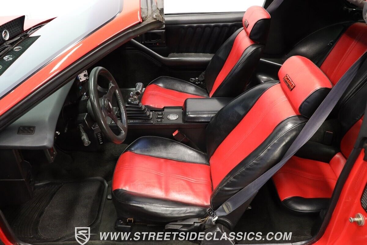 Chevrolet-Camaro-1984-Coupe-35