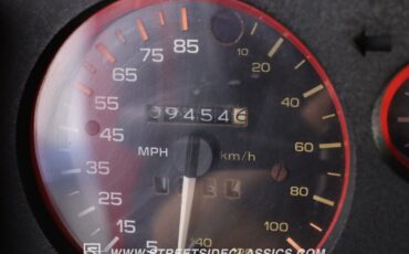 Chevrolet-Camaro-1984-Coupe-38