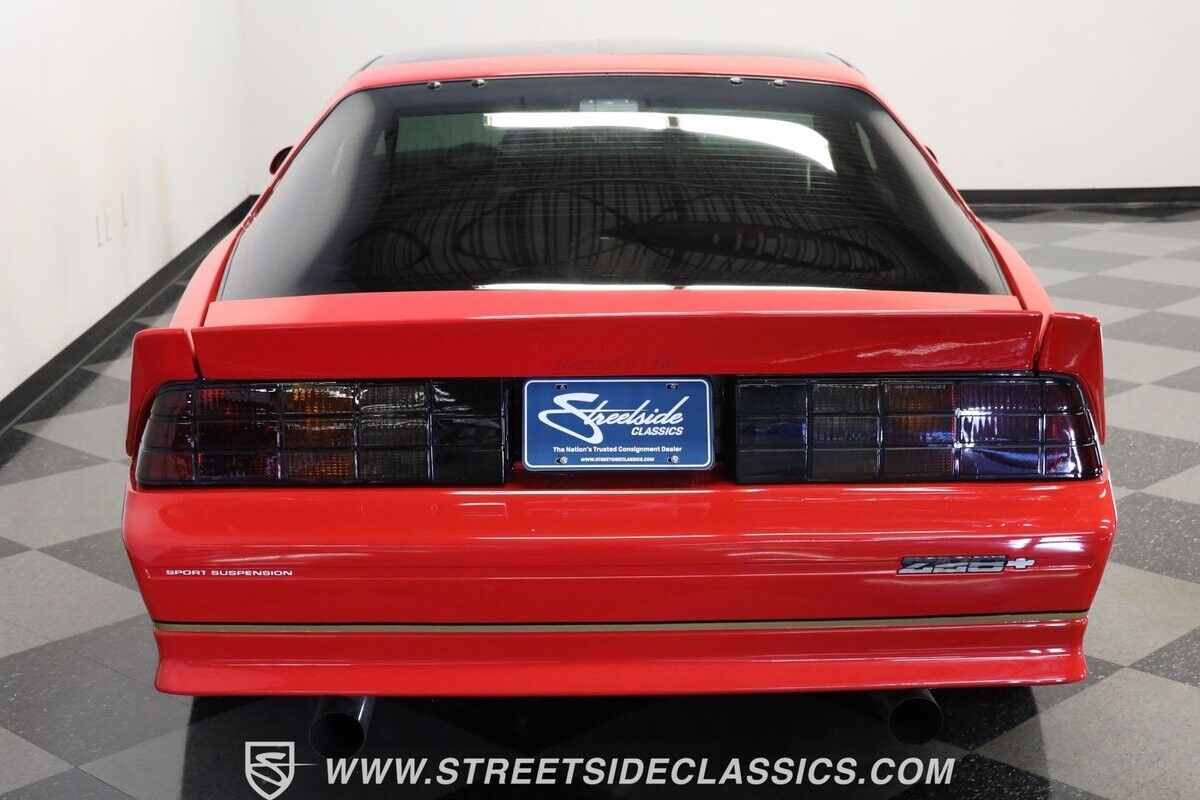 Chevrolet-Camaro-1984-Coupe-8