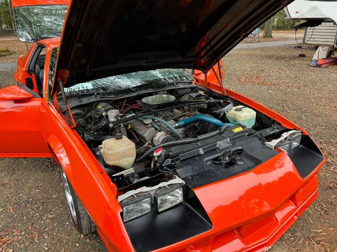 Chevrolet-Camaro-1984-Orange-11