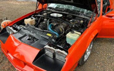 Chevrolet-Camaro-1984-Orange-12