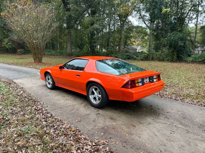 Chevrolet-Camaro-1984-Orange-14