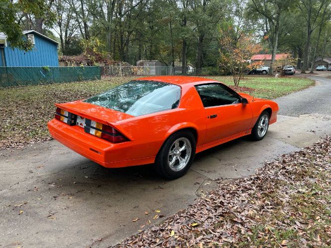 Chevrolet-Camaro-1984-Orange-16