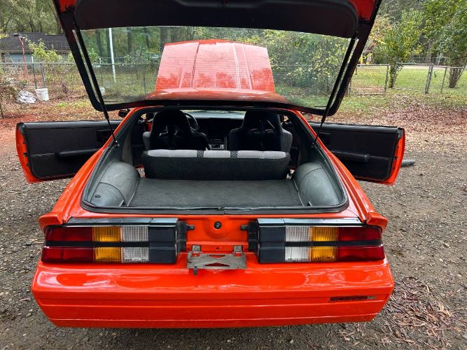 Chevrolet-Camaro-1984-Orange-9