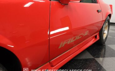 Chevrolet-Camaro-1984-Red-Black-ampamp-Red-22