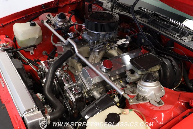Chevrolet-Camaro-1984-Red-Black-ampamp-Red-31