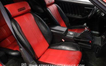 Chevrolet-Camaro-1984-Red-Black-ampamp-Red-42