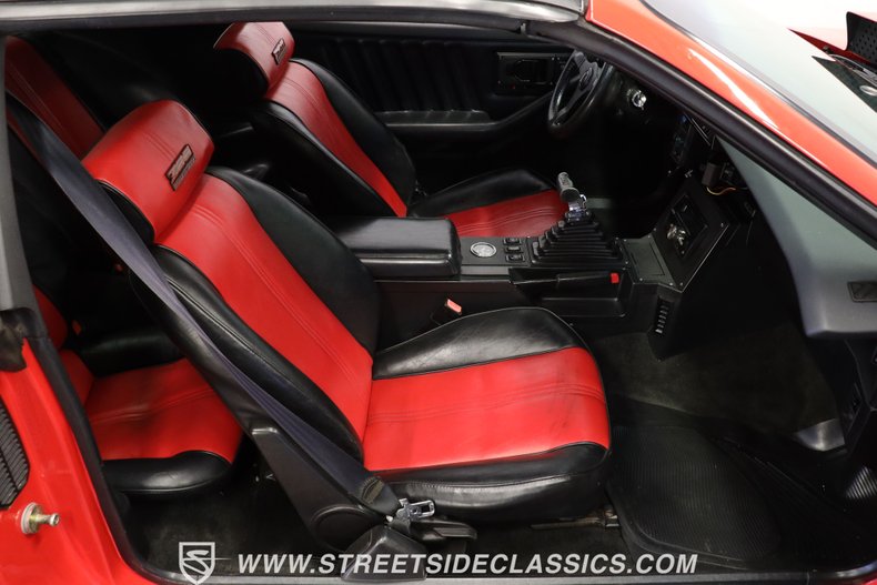 Chevrolet-Camaro-1984-Red-Black-ampamp-Red-43