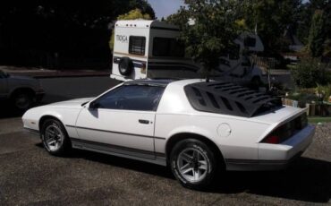 Chevrolet-Camaro-1984-White