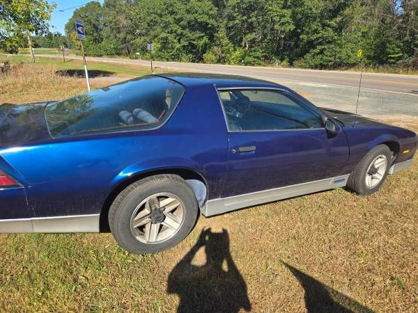 Chevrolet-Camaro-1985-3