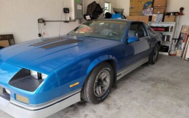 Chevrolet-Camaro-1985-Blue-2