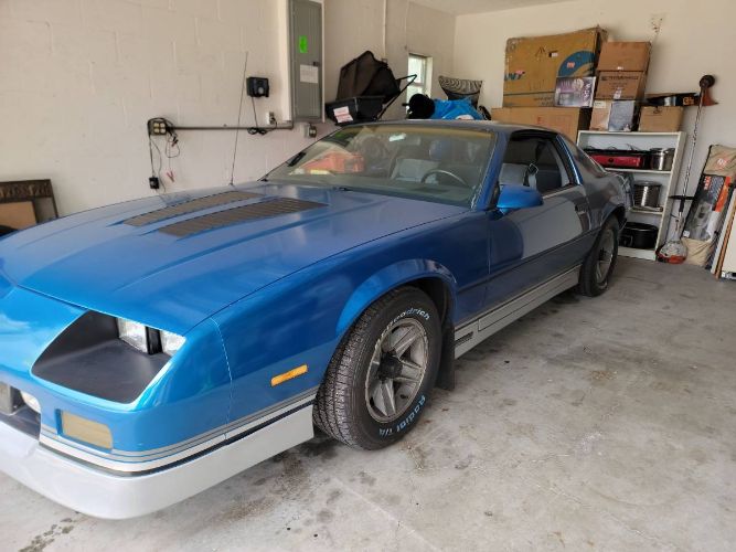 Chevrolet-Camaro-1985-Blue-2